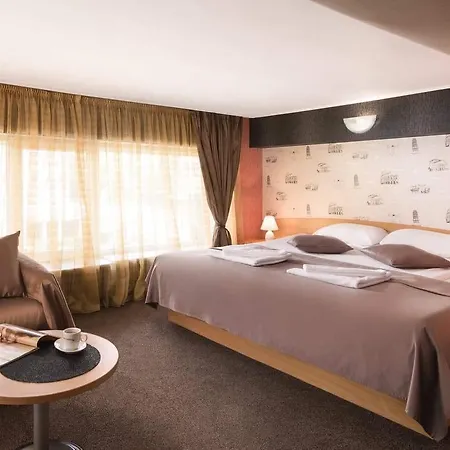 Hotel Point 2*